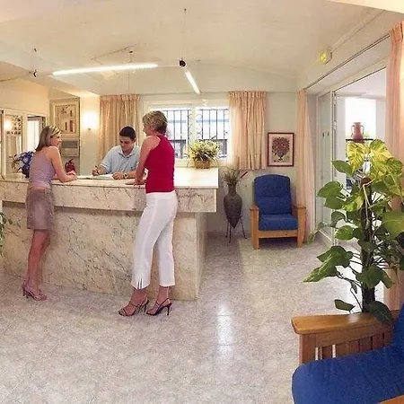 Apartahotel Del Mar 2*