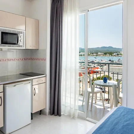 Del Mar Apartahotel