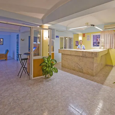Apartahotel Del Mar 2*